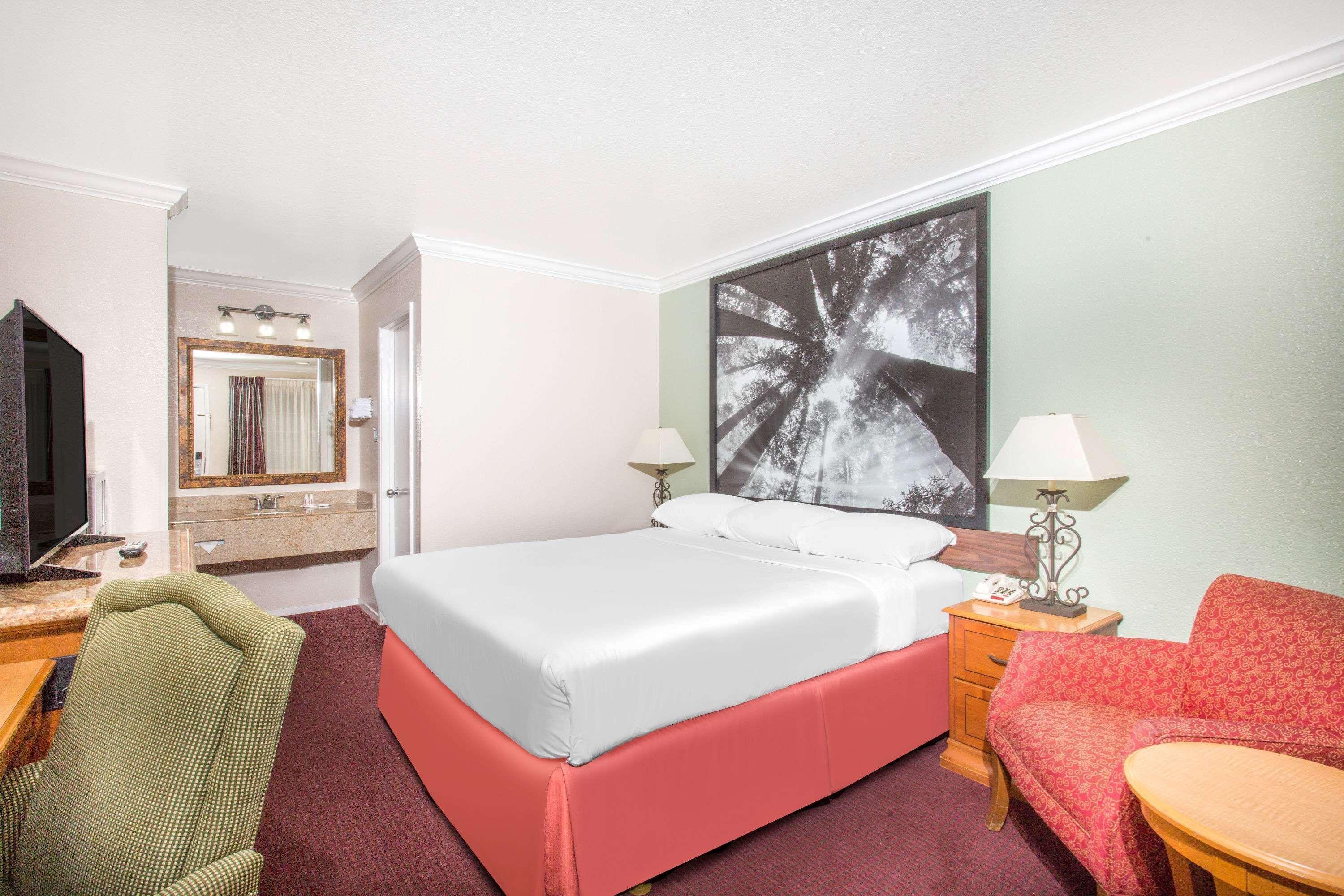 Motel Upper & Upper Lake
